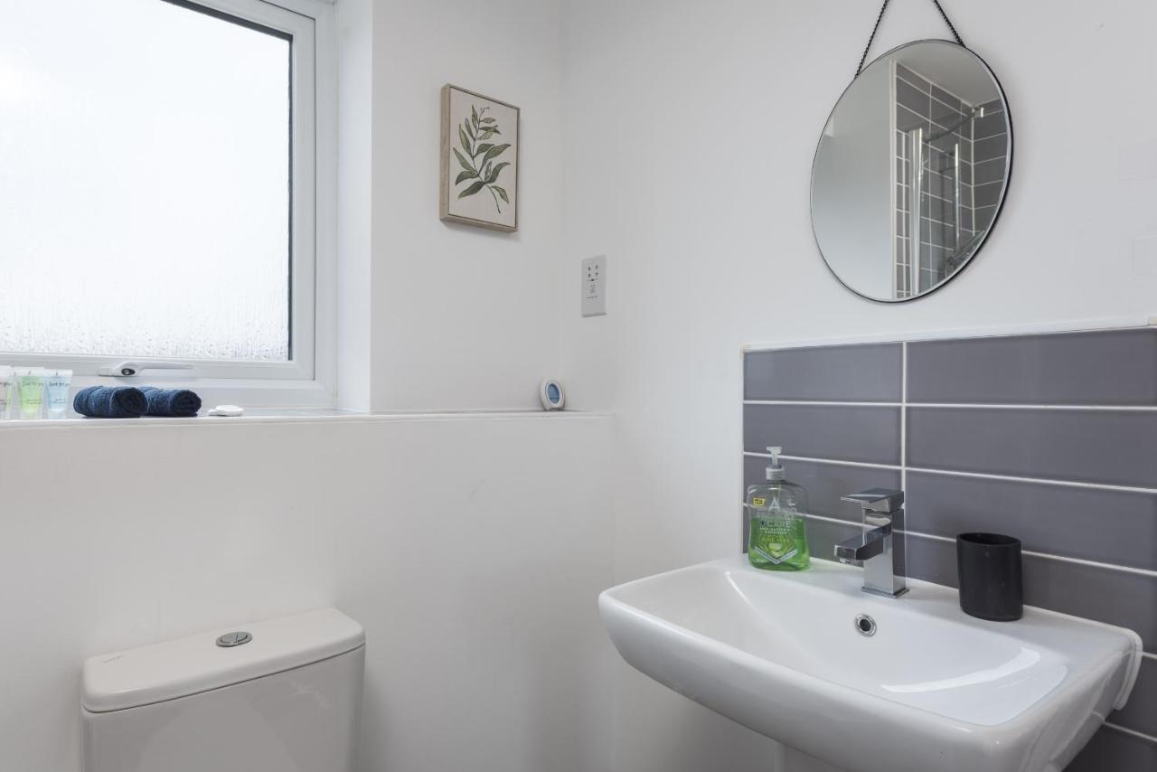 Two Bedroom Apartment - Milton Keynes By Aryas Properties Broughton  Exterior photo